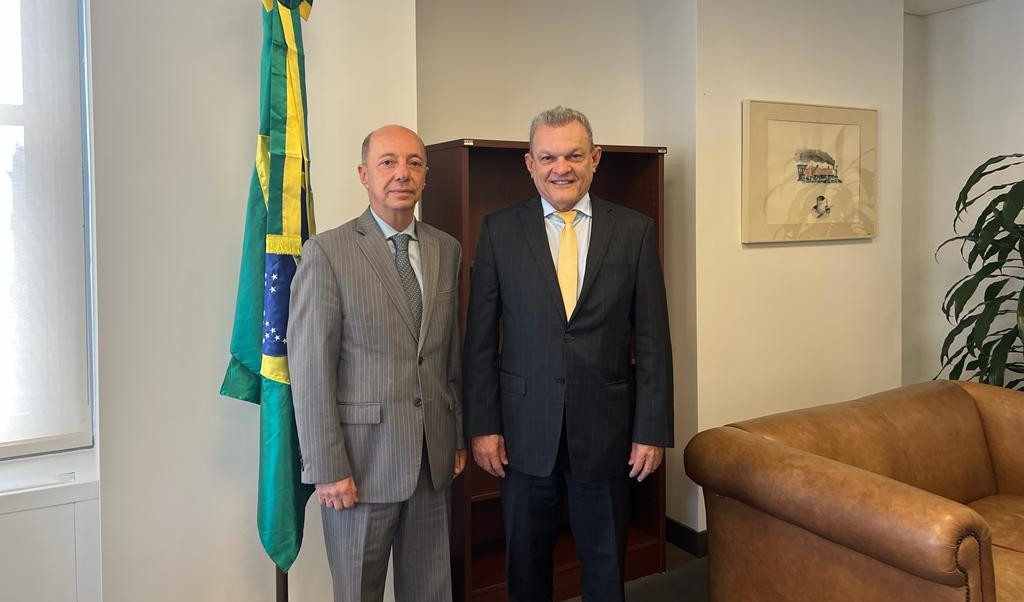Sarto discute promoção do turismo de Fortaleza no Consulado Geral do Brasil em Nova York