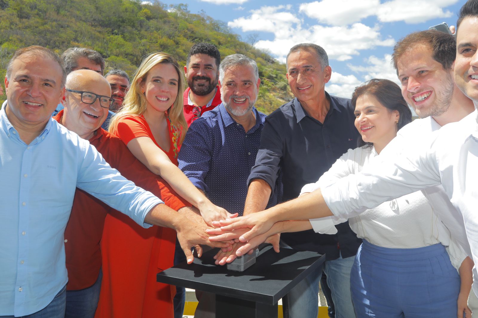 Ceará volta a receber água do Rio São Francisco após acionamento de novo sistema de bombeamento em Pernambuco