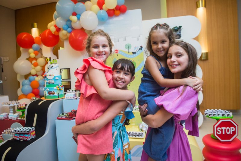 Rá-tim-bum - Silvinha de Castro e Rafael Leal comemoram o terceiro aninho do herdeiro Gabriel