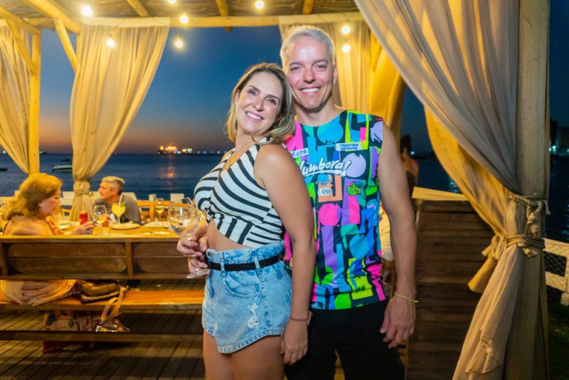 Happy Birthday - Em clima de total alegria, Gabrielle Freire celebra a nova idade no Iate Clube