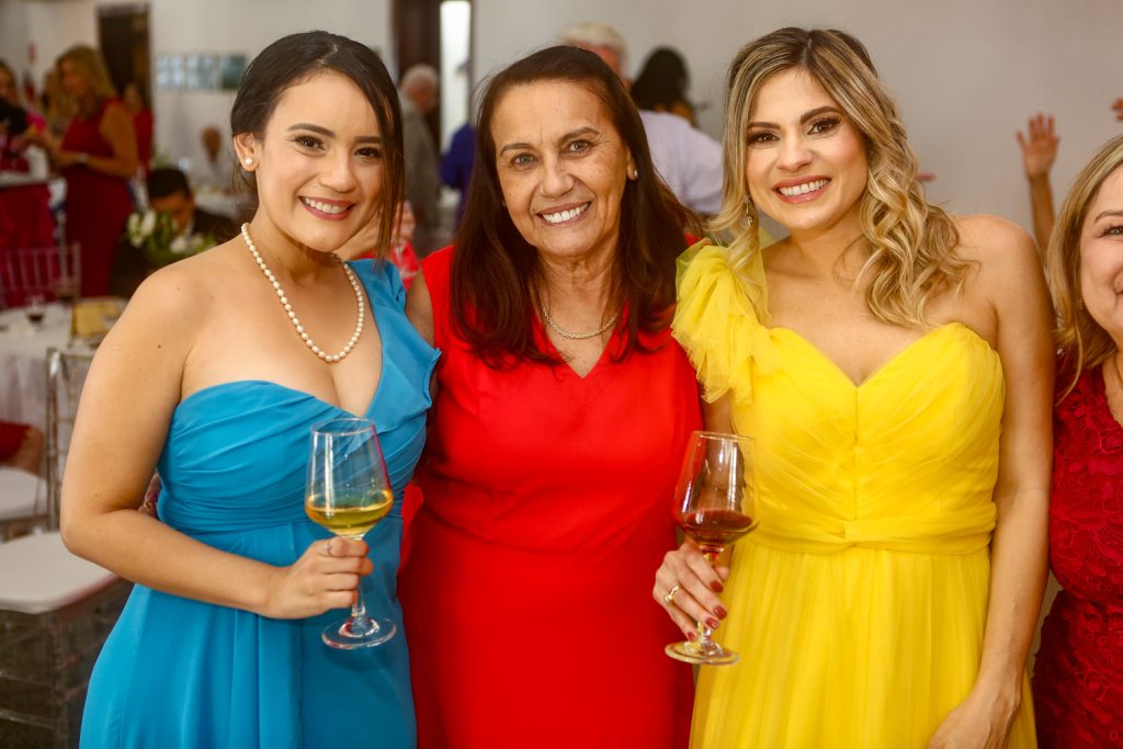 Andrea Tobar, Coinha Tobar E Yolanda Gifone,