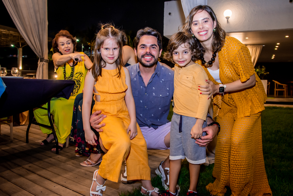 
				Carolina Lima, Pedro Lima, Bernardo Segundo e Rafaela Carvalho 
				