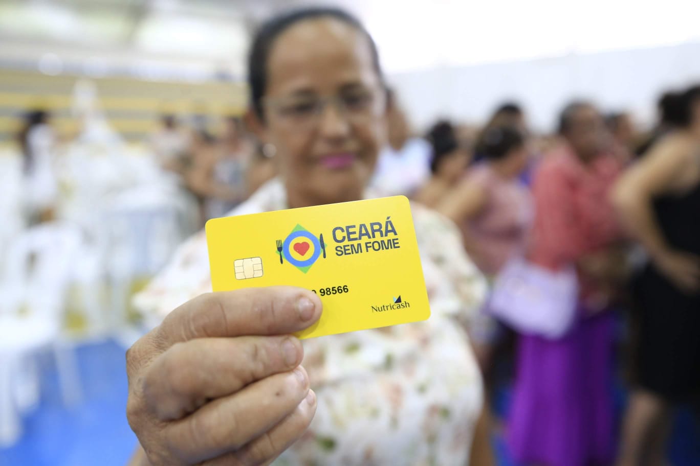 Com a utilização do cartão Ceará Sem Fome pelos beneficiários, mais de R$ 15 milhões estão girando na economia dos municípios