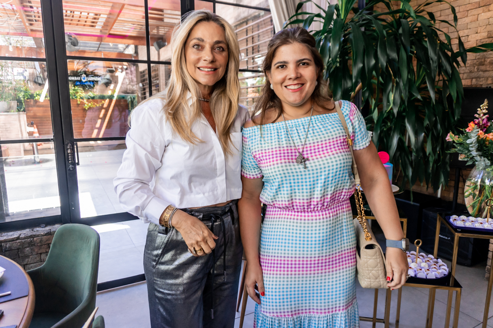 Célia Magalhães E Gisela Vieira (1)
