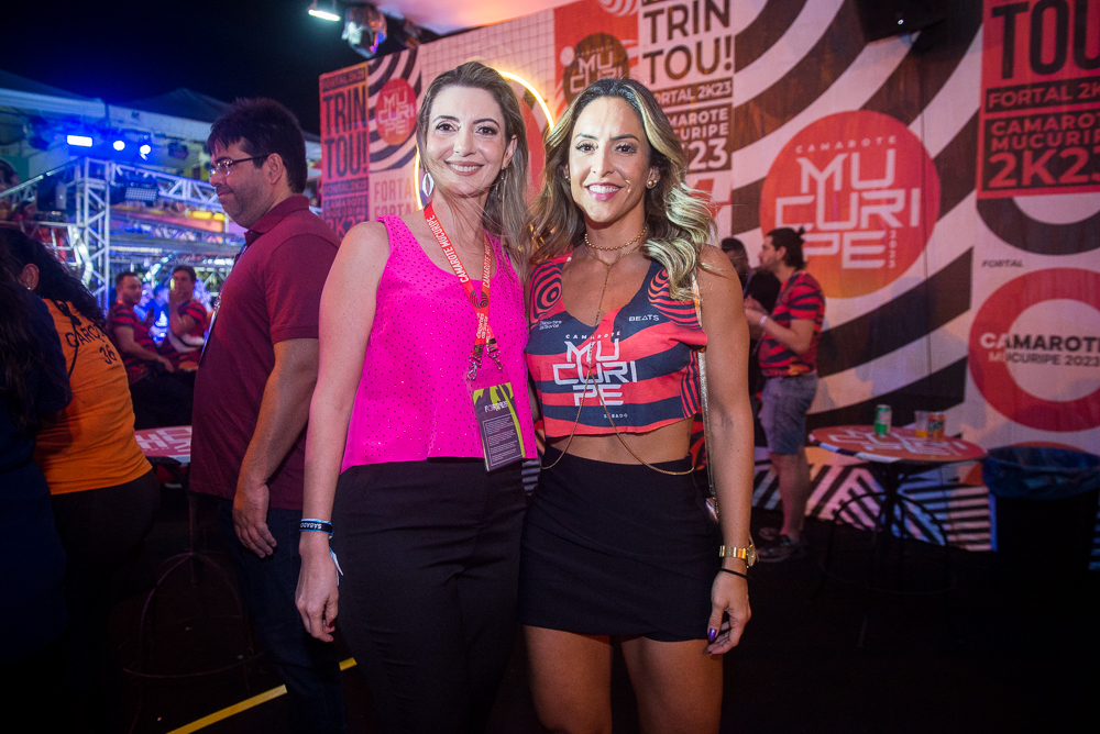 Cíntia Gomes E Karina Salgado (2)