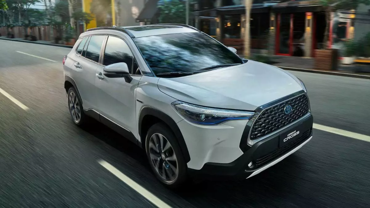 Toyota comemora boas vendas de híbridos e pensa já na transformação de dois modelos Toyota comemora boas vendas de híbridos e pensa já na transformação de dois modelos