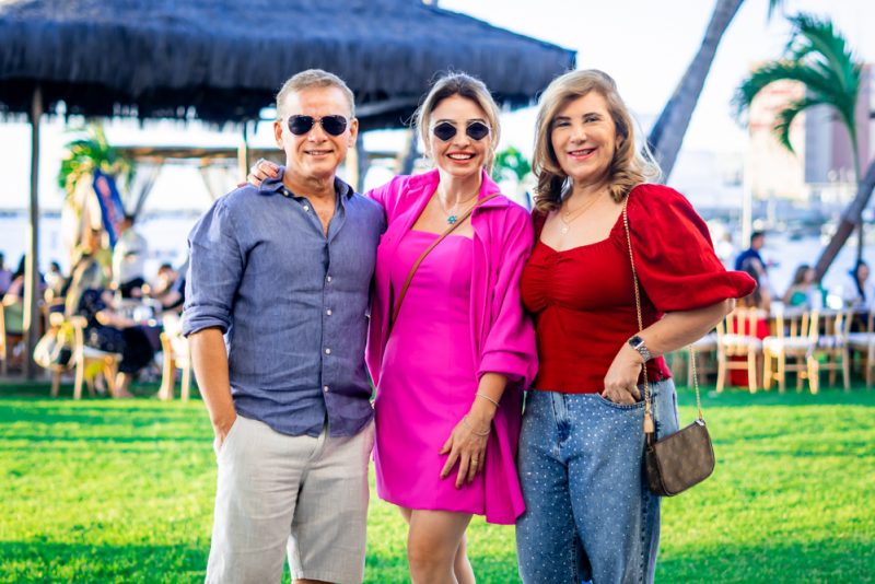 Parada obrigatória - Sal, sol e muita gente bacana dão a tônica do weekend no Iate Clube de Fortaleza