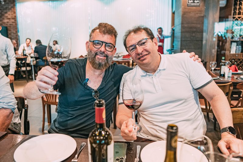Lídio Carraro e Maximo Boschi - Casa Bernutty Co. apresenta vinhos nacionais de alto nível em almoço exclusivo no Santa Grelha