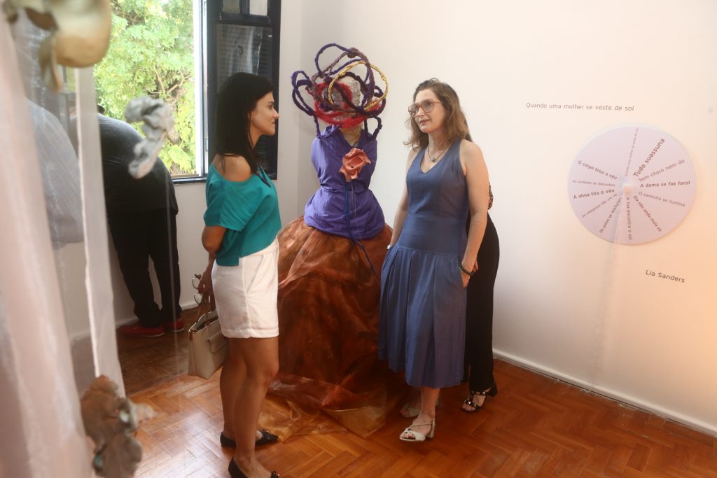 Exposiçã Oque Nos Ilumina (15)