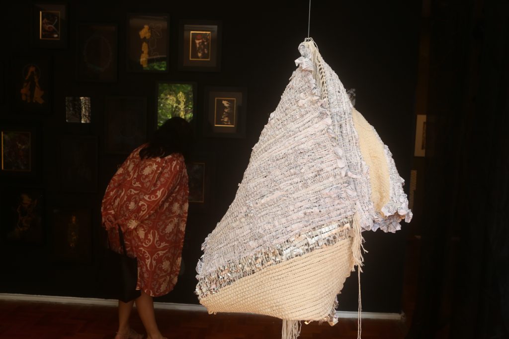 Exposiçã Oque Nos Ilumina (2)