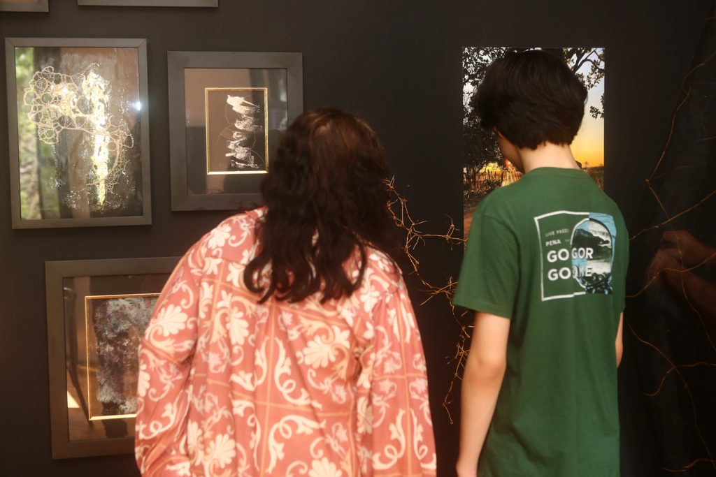 Exposiçã Oque Nos Ilumina (4)