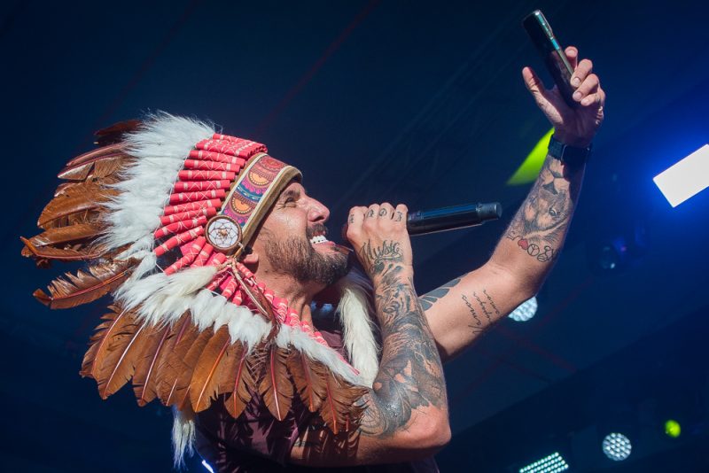 SIRIGUELLA COM FEIJÃO - Feijoada do Siriguella incendeia o Marina Park no sábado do Fortal 2023