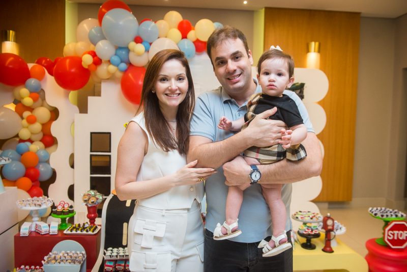 Rá-tim-bum - Silvinha de Castro e Rafael Leal comemoram o terceiro aninho do herdeiro Gabriel