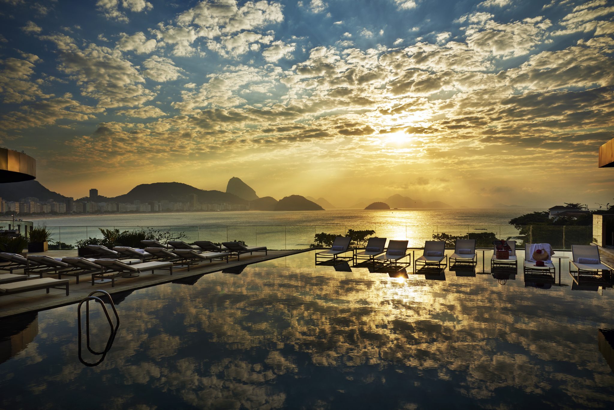 Conheça o charmoso e luxuoso hotel Fairmont Copacabana