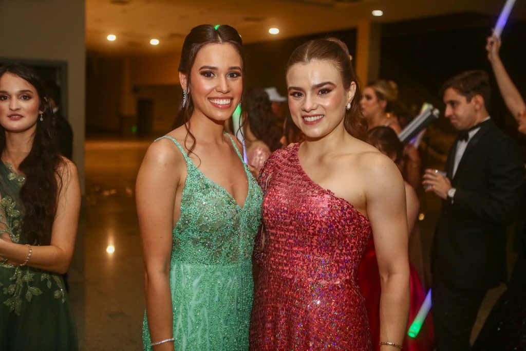 Juliana Mesquita E Victoria Sudario (2)
