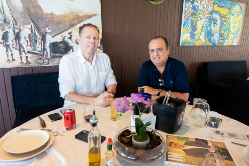 Parada obrigatória - Sal, sol e muita gente bacana dão a tônica do weekend no Iate Clube de Fortaleza