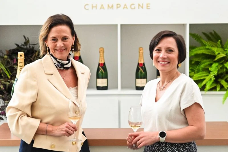 Life Moet Chandon Catherine Petit E Marie Christine Osselin 800x533