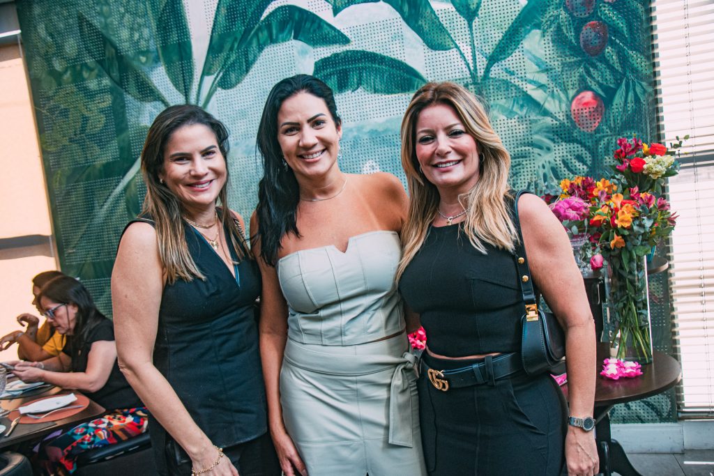 Luciana Lobo, Rose Carneiro E Tatiana Luna