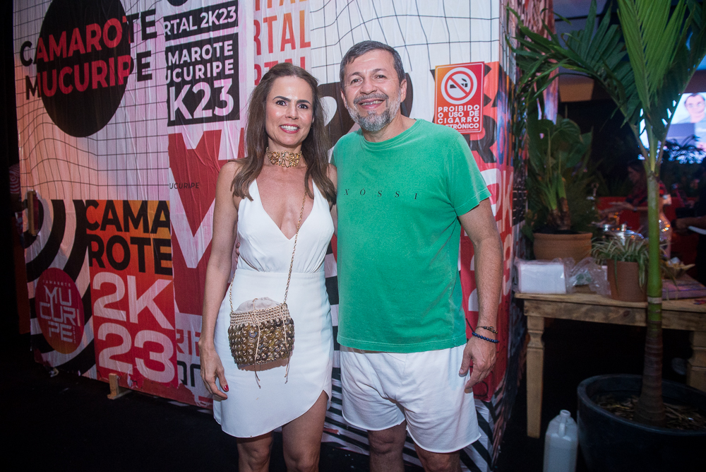 Luciana Sousa E Élcio Batista