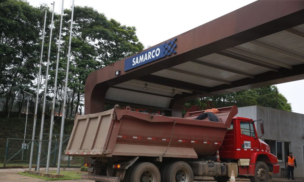 Entrada Da Mineradora Samarco.