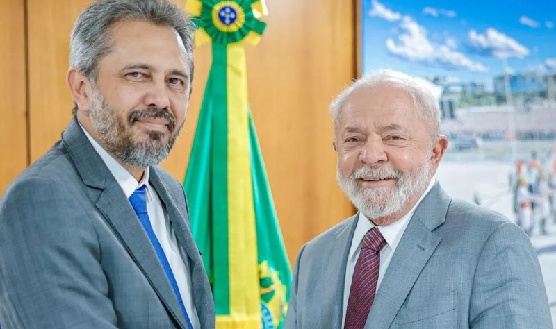 Em Brasília, Elmano de Freitas se encontra com Lula visando mais geração de empregos