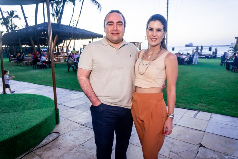 Parada obrigatória - Sal, sol e muita gente bacana dão a tônica do weekend no Iate Clube de Fortaleza