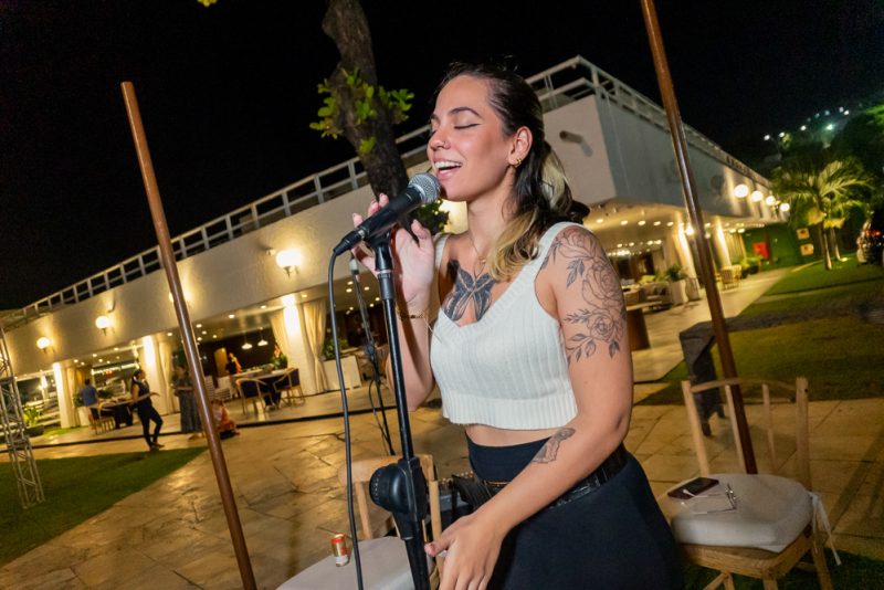 Happy Birthday - Em clima de total alegria, Gabrielle Freire celebra a nova idade no Iate Clube