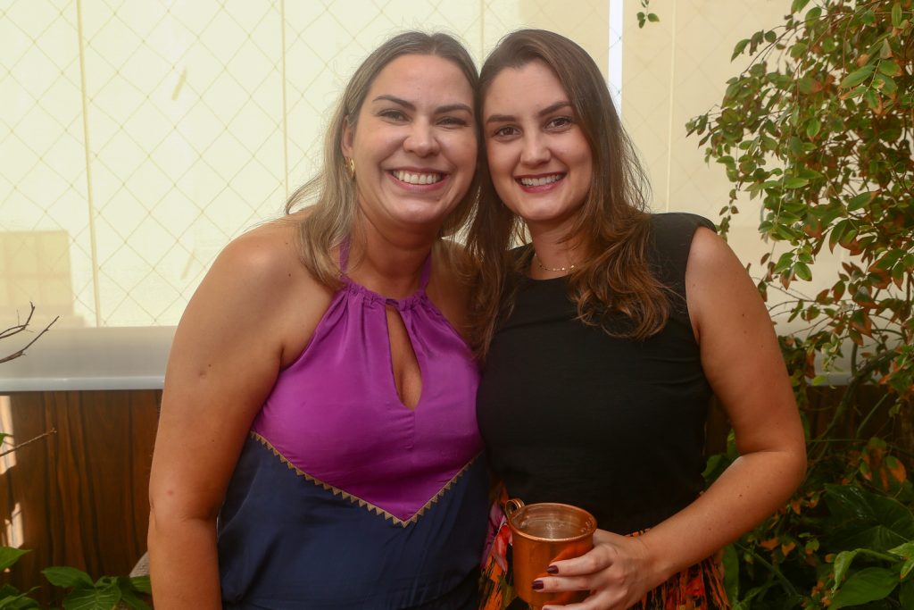 Priscila Mendes Santos E Flavia Delboni