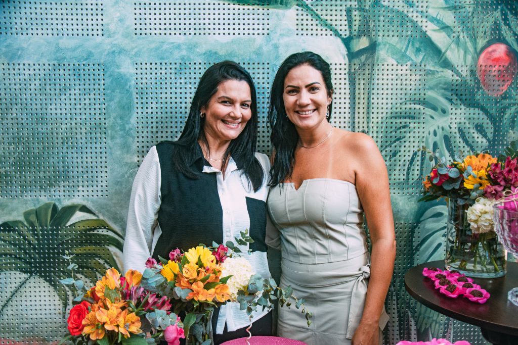 Sarah Brandao E Rose Carneiro