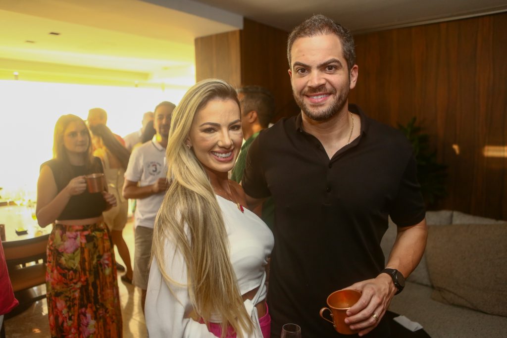 Viviana E Adam Cavalcante