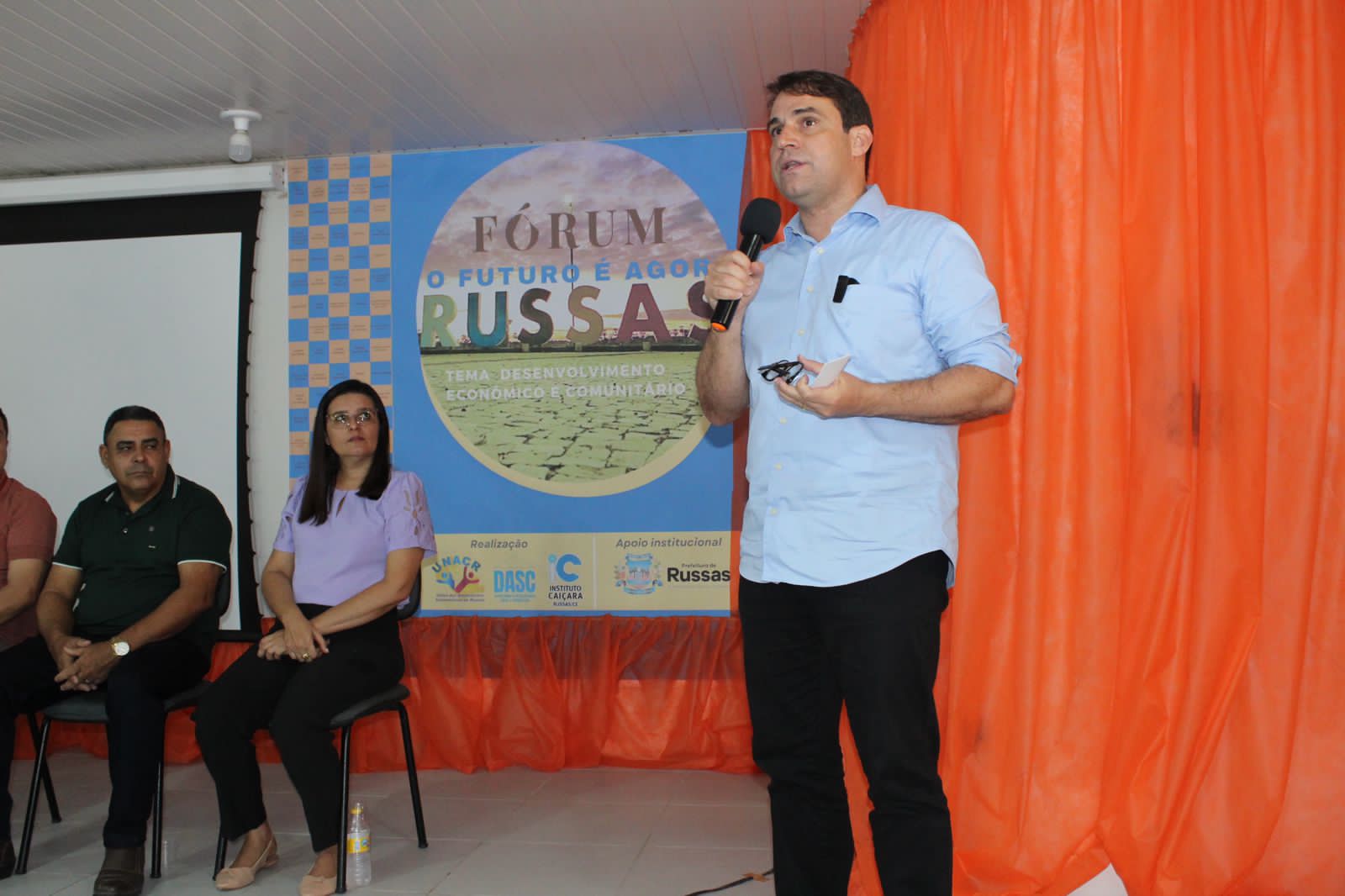 Salmito Filho palestra sobre os potenciais econômicos na agricultura e turismo em Russas Salmito Filho palestra sobre os potenciais econômicos na agricultura e turismo em Russas
