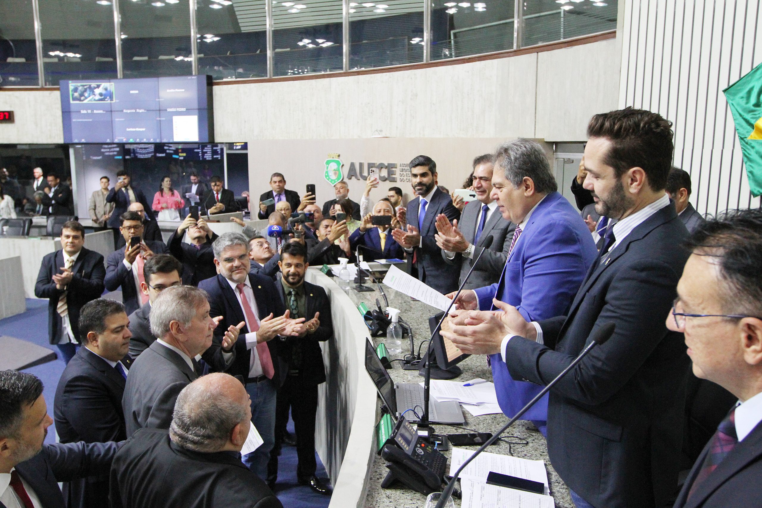 Moésio Loiola reassume cadeira na Assembleia Legislativa após licença de João Jaime