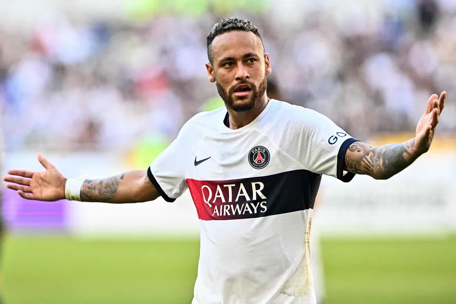 Neymar aceita oferta milionária e vai trocar o PSG pelo Al-Hilal, afirma jornal