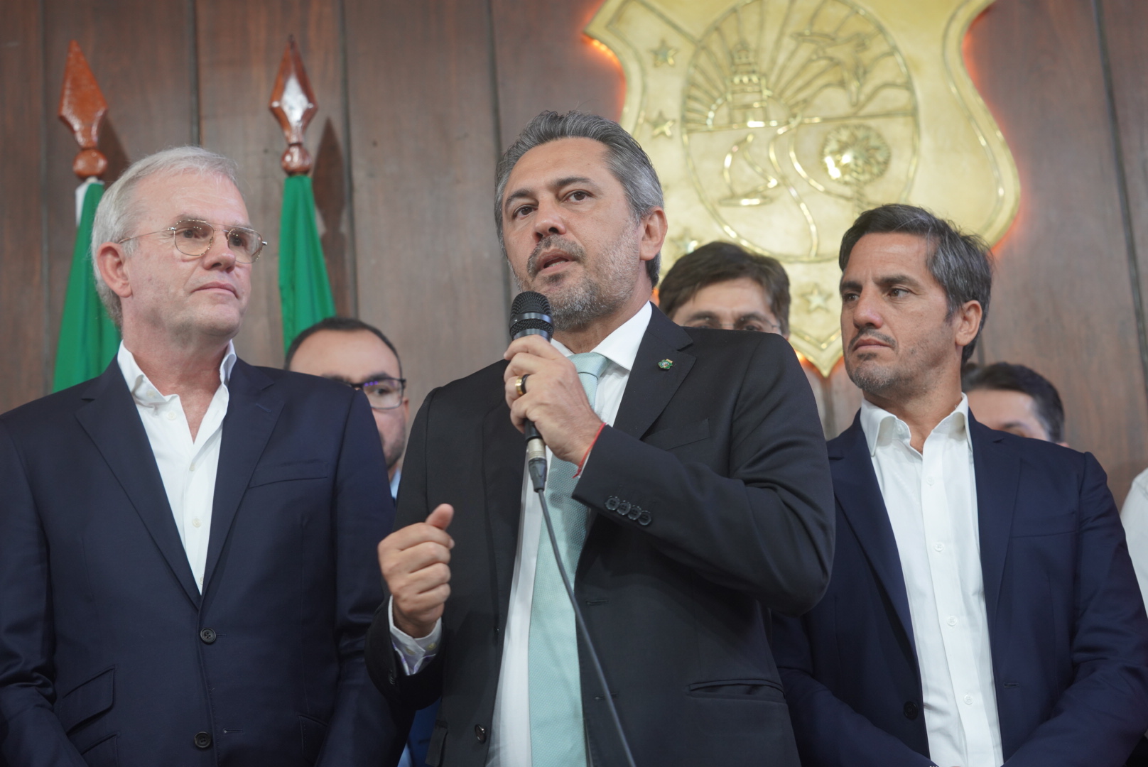 Elmano encaminha à Assembleia Projeto de Lei para criação da Política Estadual do Hidrogênio Verde no Ceará Elmano encaminha à Assembleia Projeto de Lei para criação da Política Estadual do Hidrogênio Verde no Ceará