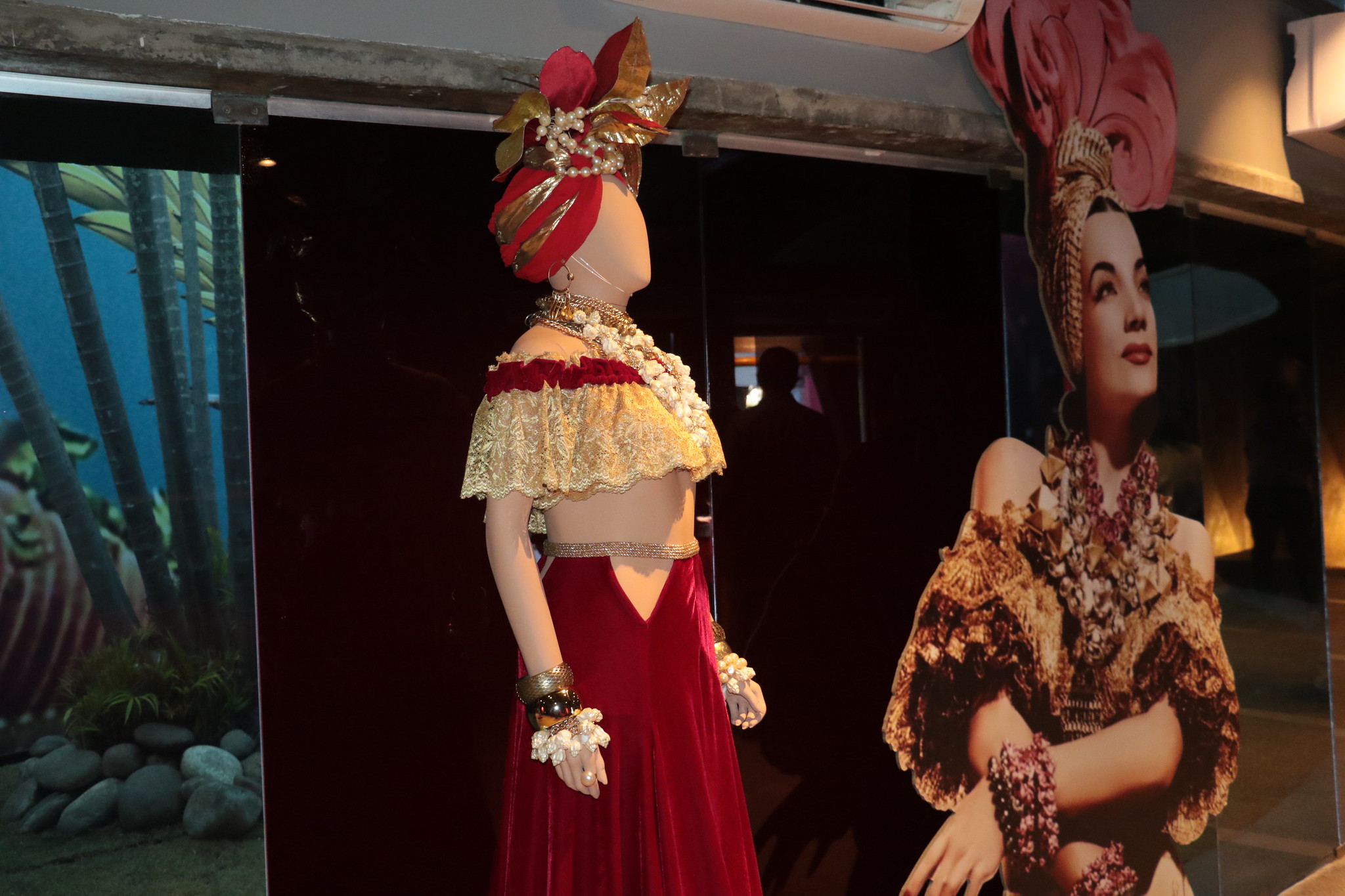Museu Carmen Miranda reabre no Rio com acervo de mais de 3 mil itens