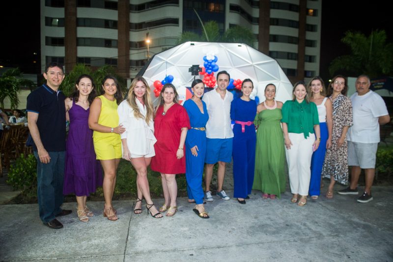 Alegria e diversão - Naiana e Francisco Philomeno Neto celebram o 8º aniversário do herdeiro Bernardo