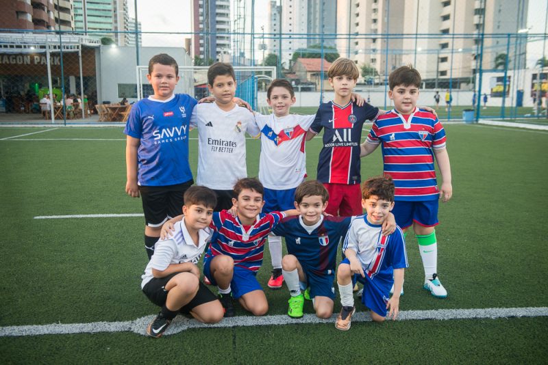 Alegria e diversão - Naiana e Francisco Philomeno Neto celebram o 8º aniversário do herdeiro Bernardo