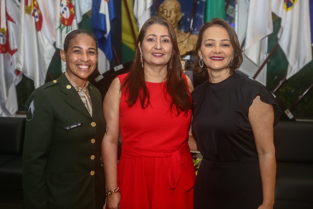 Adriana Lima, Germana Roukuayror E Aretuza Leitão (1)