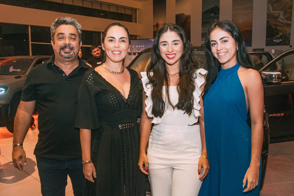 Alberto Felix, Viviane Albuquerque, Vitoria Albuquerque e Amanda Albuquerque