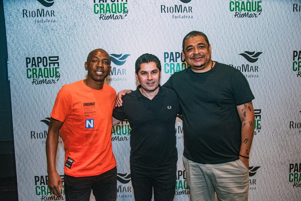 
				Amaral, Pompeu Vasconcelos e Vampeta 
				