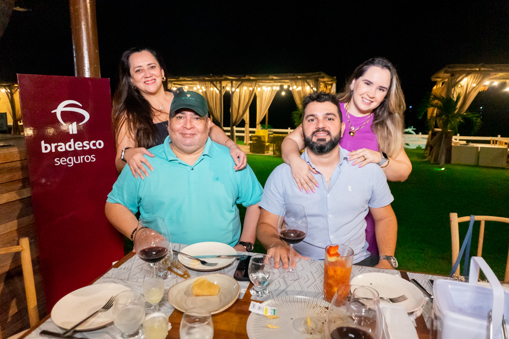 Ana Régia, Thayssa Tomaz, Daniel Melo E João Renato