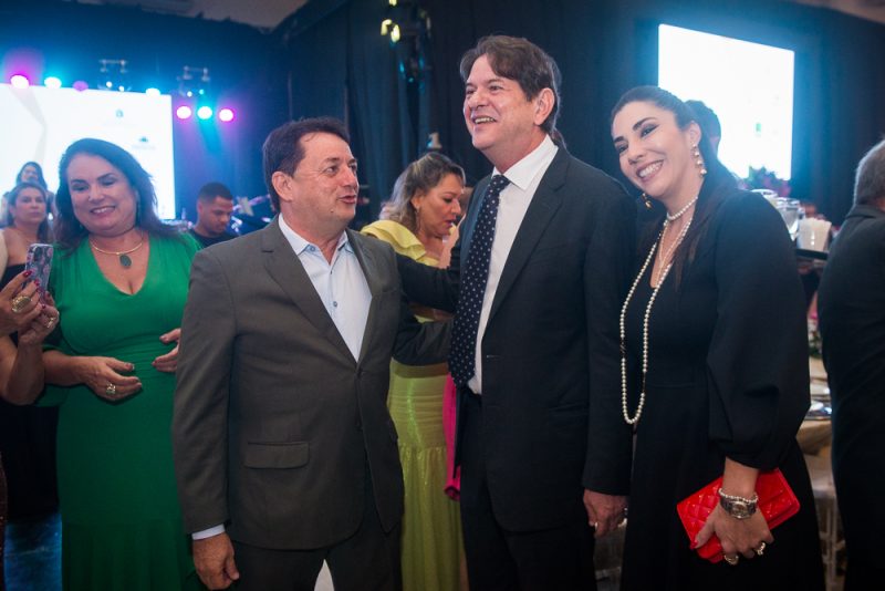 Reconhecimento - José Sarto Nogueira é agraciado com o Prêmio Destaque Político Prefeitos 2023