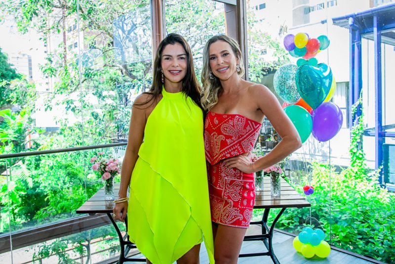 B-Day - Martinha Freire comemora aniversário em clima de total alto astral no Ryori