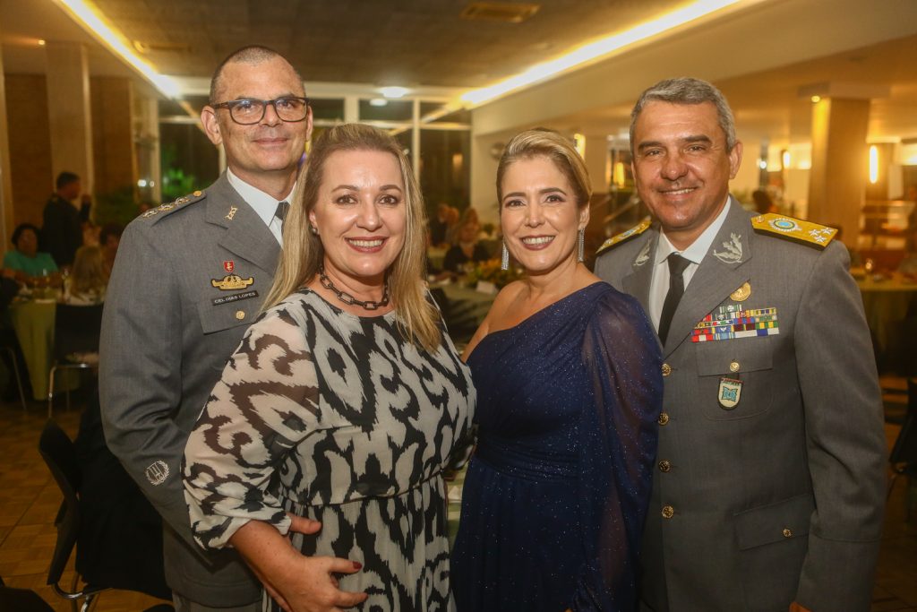 Cel Dias Lopes E Andressa Dias Lopes,aline Sampaio E Gen Pinto Sampaio (3)