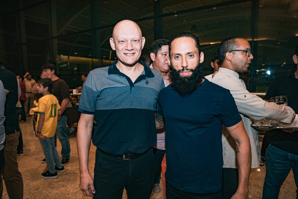 
				Cláudio Gonzalez e Juca Maximo 
				