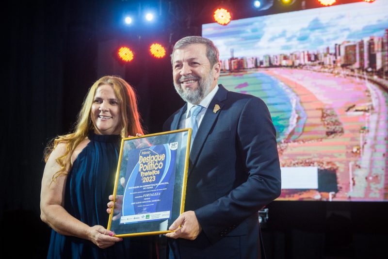 Reconhecimento - José Sarto Nogueira é agraciado com o Prêmio Destaque Político Prefeitos 2023