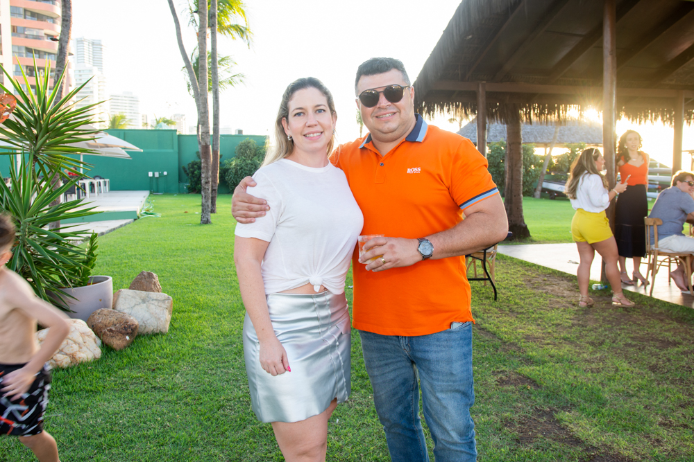 Cristine E Helano Aragão