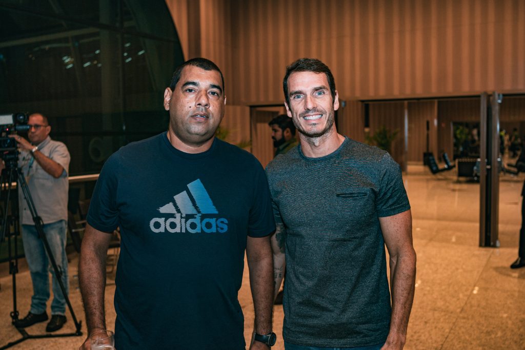 
				Diego Franca e Flávio Furtado 
				