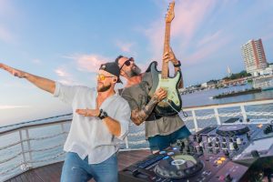 Dj Thiago Camargo E Pilho (2)