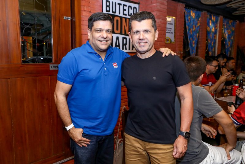 sessão parabéns - Duda Soares comemora seu aniversário acompanhado de uma turma das boas